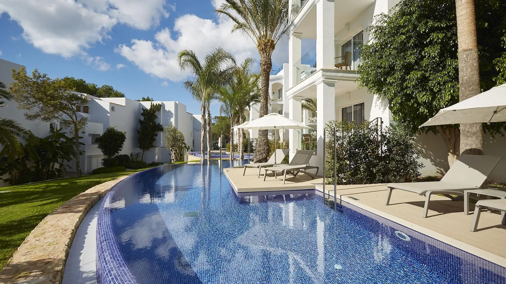 Insotel Tarida Beach Resort & Spa Cala Tarida  Spanje